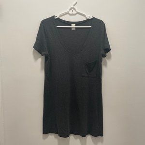 Trouve Gray V-Neck Short Sleeve T-Shirt